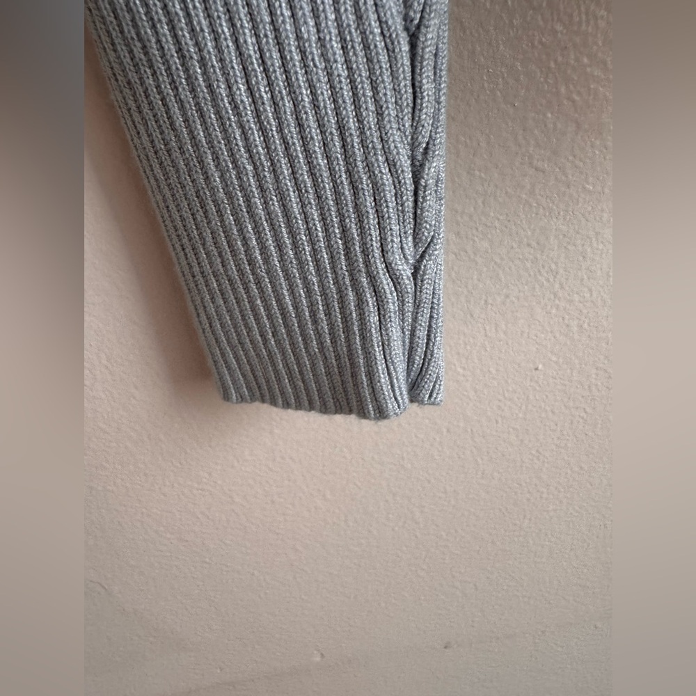 Abercrombie & Fitch Baby Blue Minimalist Ribbed V Neck Sweater Bodysuit Large - Picture 10 of 16